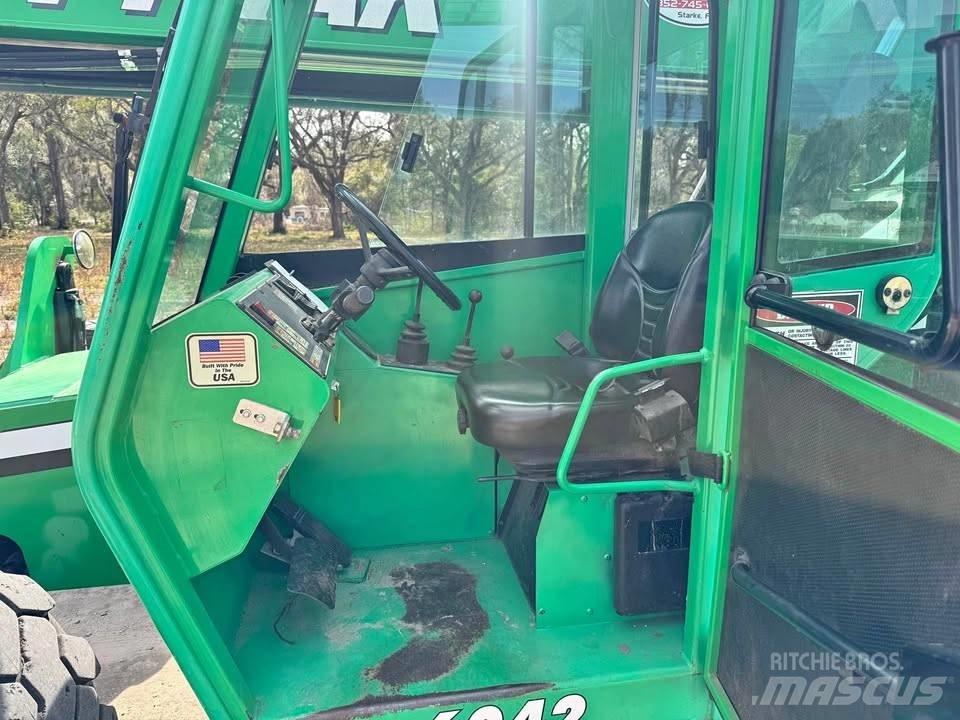 JLG 6042 伸縮臂操作車