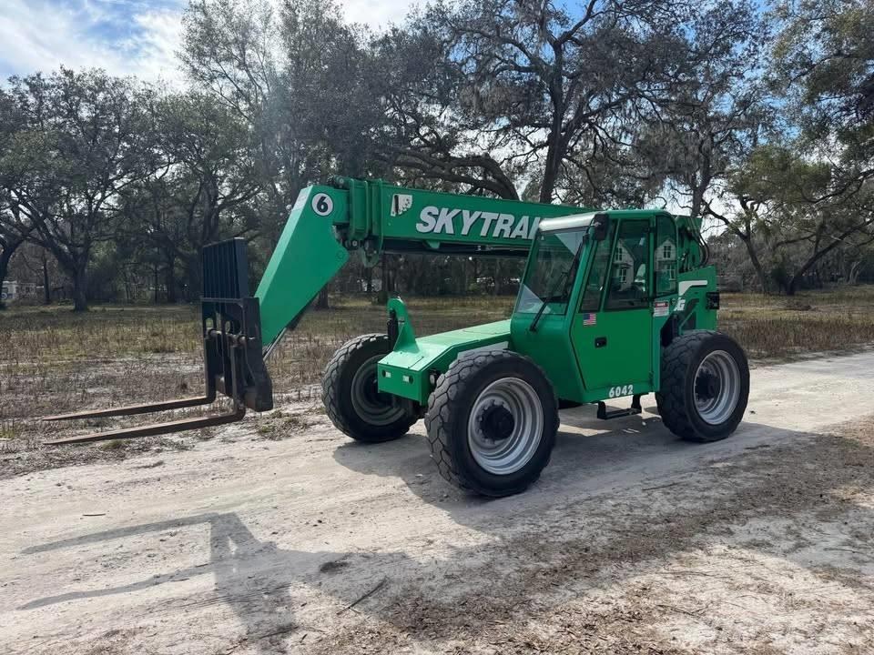 JLG 6042 伸縮臂操作車