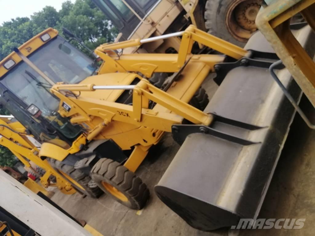 JCB 3 CX 反鏟裝載機