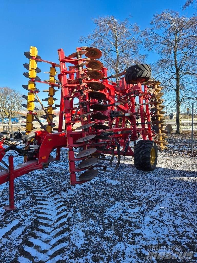 Väderstad TD600 中耕管理機