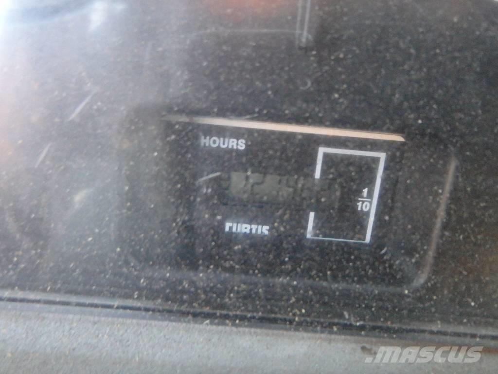 Daewoo Mega 250 4x4 輪胎式裝載機