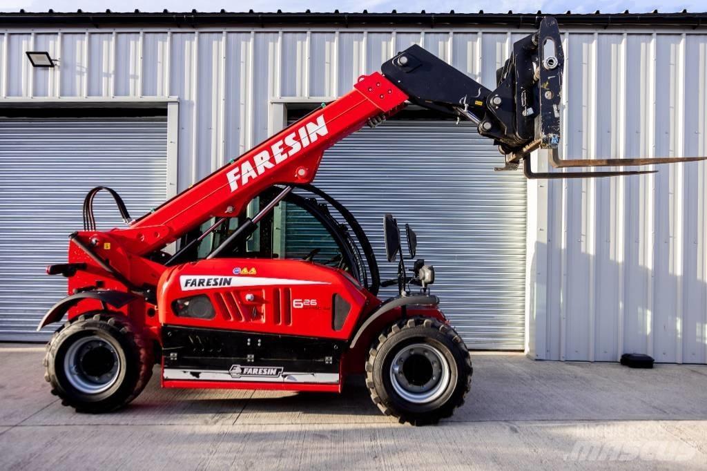 Faresin F6.26 伸縮臂操作車