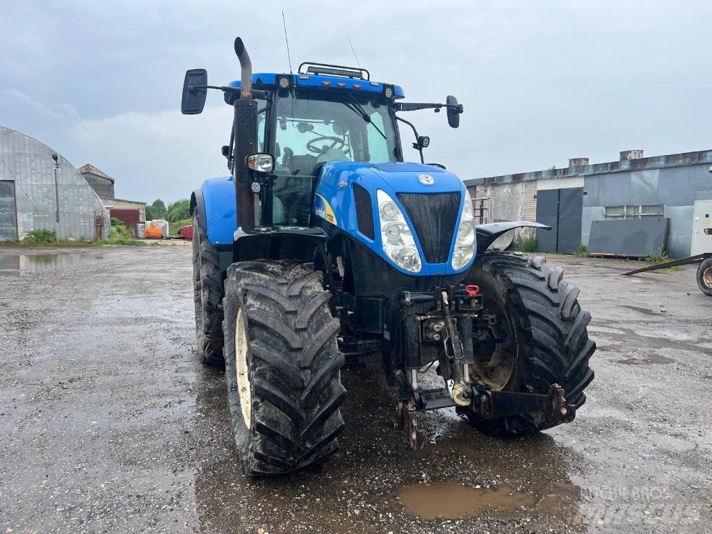 New Holland T 7070 曳引機