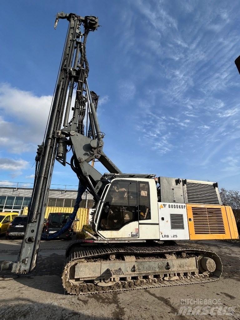 Liebherr LRB 125 振動打樁機