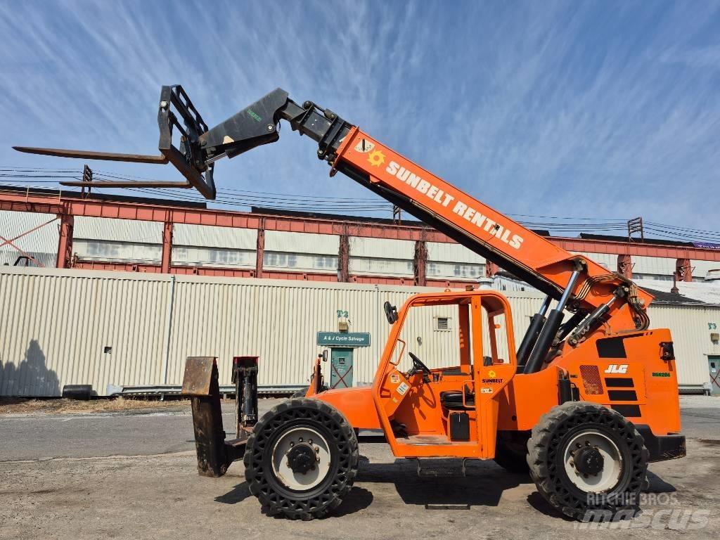 JLG 10054 伸縮臂操作車