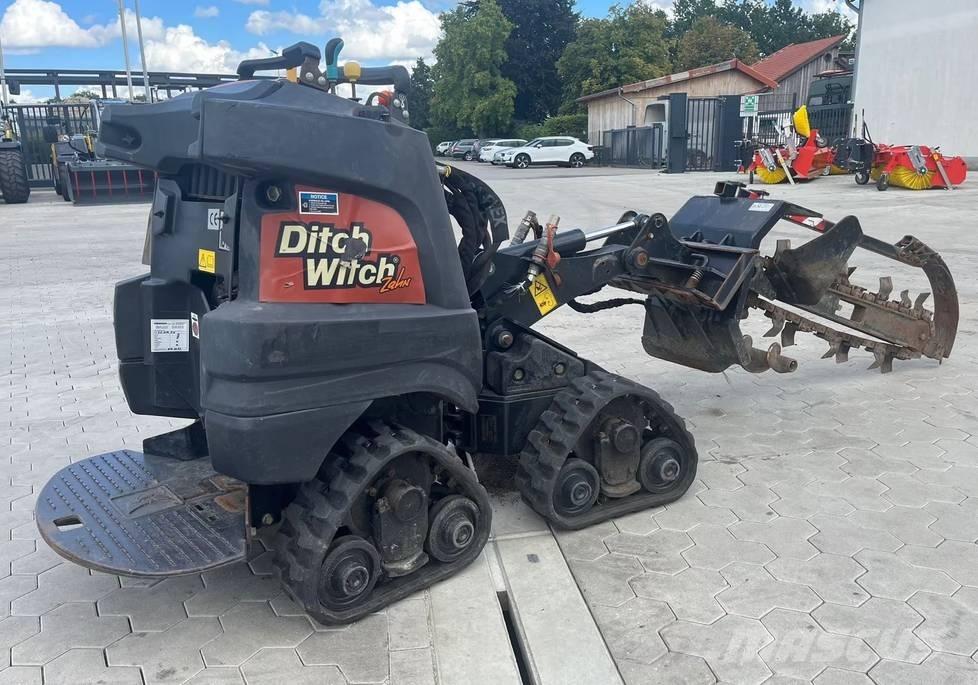 Ditch Witch R300 履帶式傾卸車/翻斗車