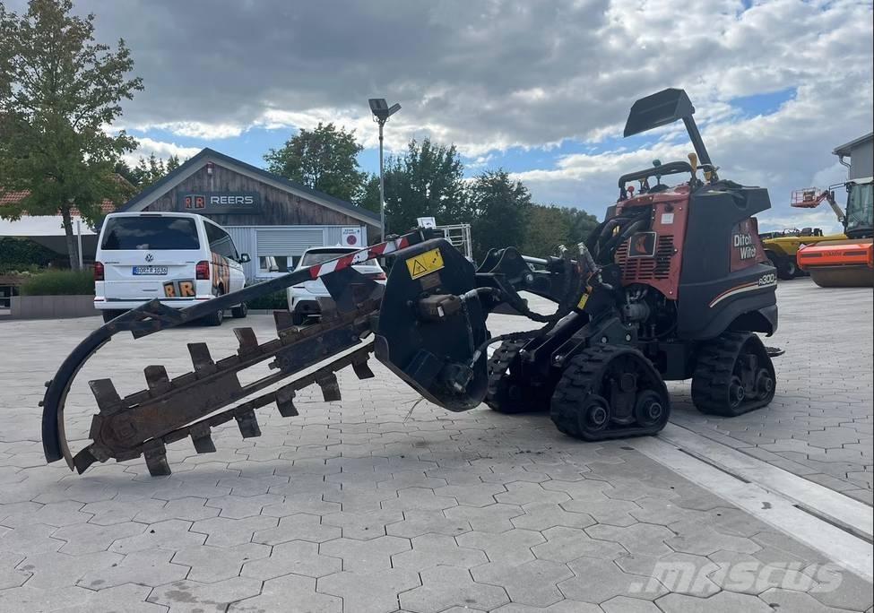 Ditch Witch R300 履帶式傾卸車/翻斗車