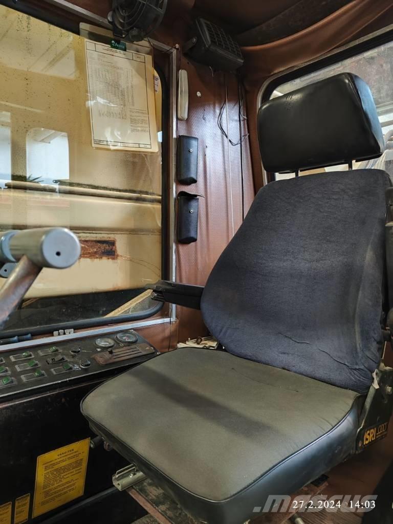 Lokomo A 353 NR 全路面起重機/吊車