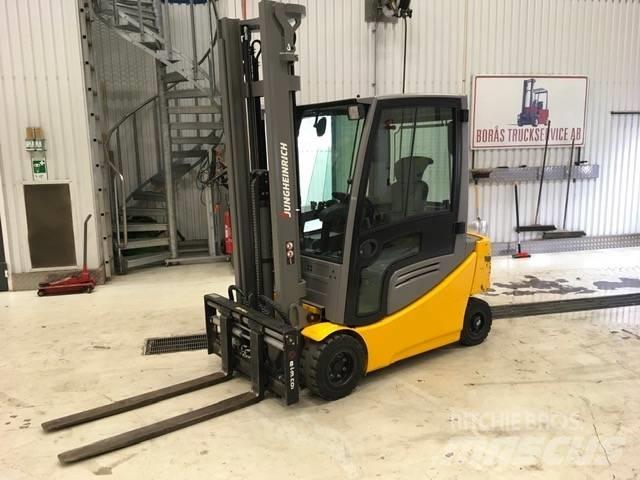 Jungheinrich EFG 320 電動堆高機