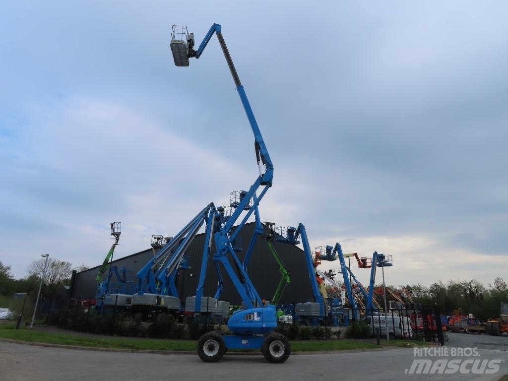 Manitou 200 ATJ 曲臂高空作業車