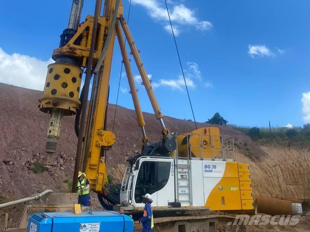 Bauer BG 36 V 重型鑽孔機