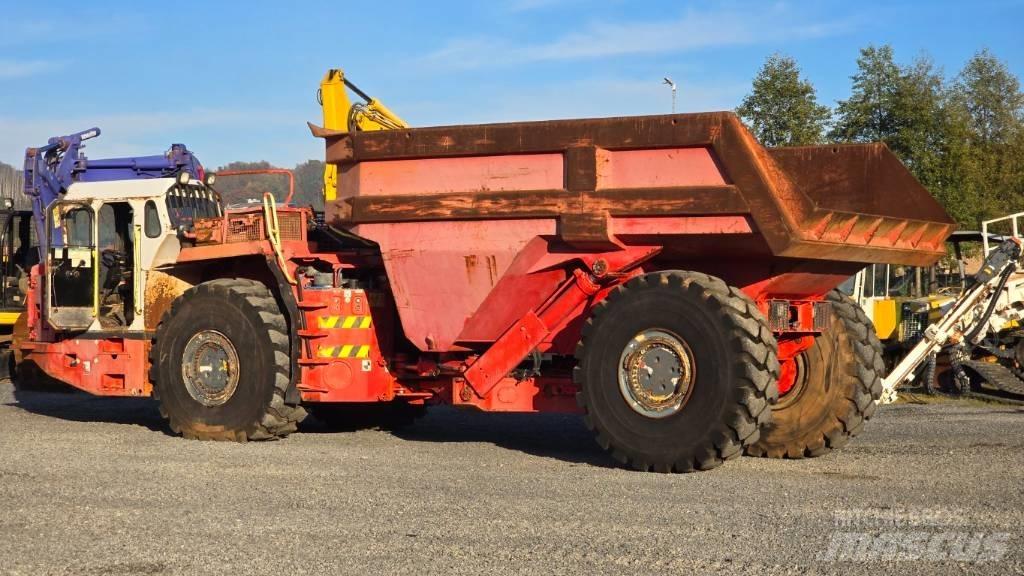 Sandvik TH550 地下礦用卡車和吊車