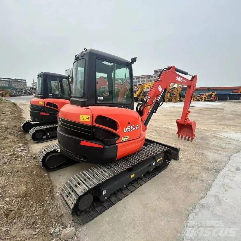 Kubota U 55 小型挖土機/掘鑿機<7t(小型挖掘機)