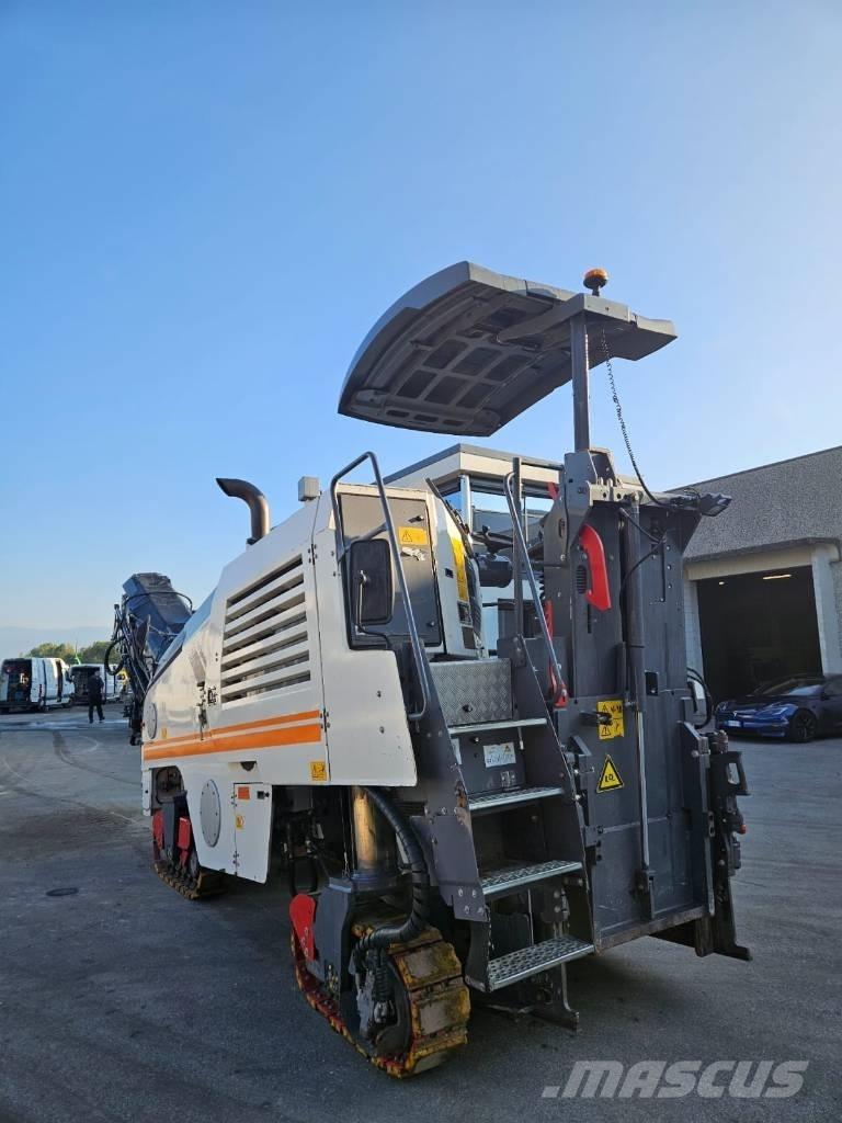 Wirtgen W 100 F 瀝青冷銑刨機/銑床