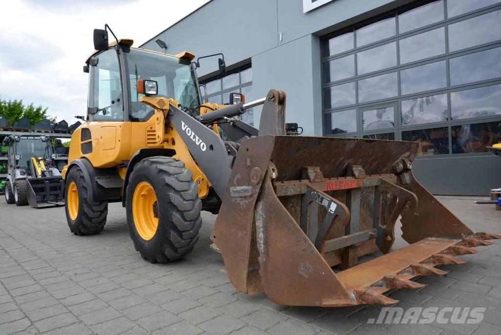 Volvo L 25 F Z 輪胎式裝載機