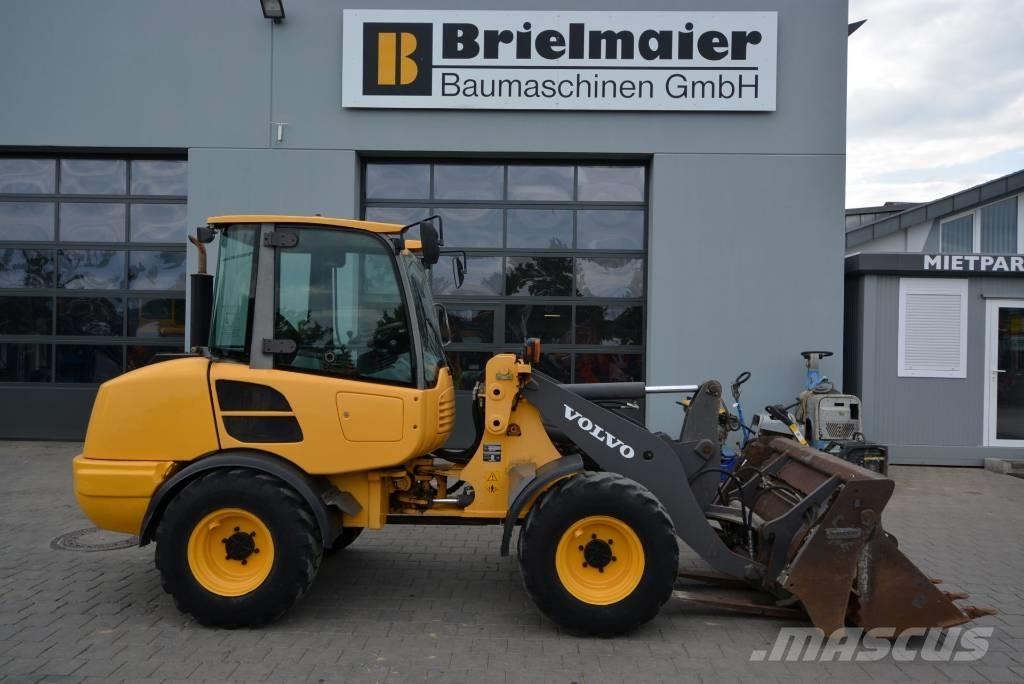 Volvo L 25 F Z 輪胎式裝載機