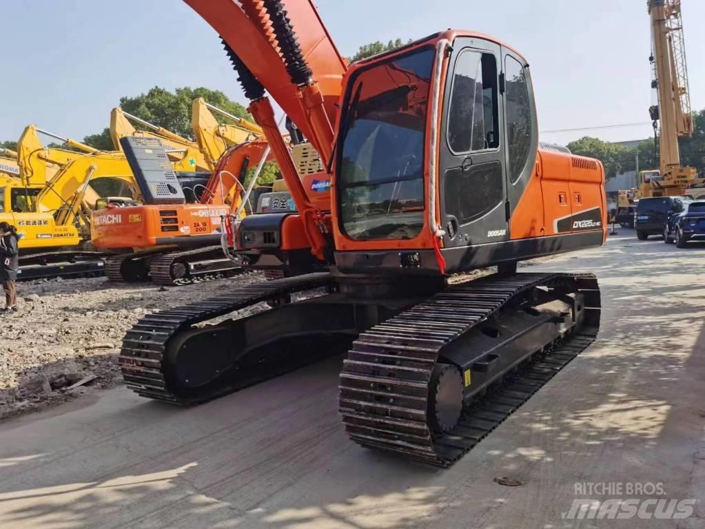 Doosan DX 225LC-9C 履帶式 挖土機/掘鑿機/挖掘機
