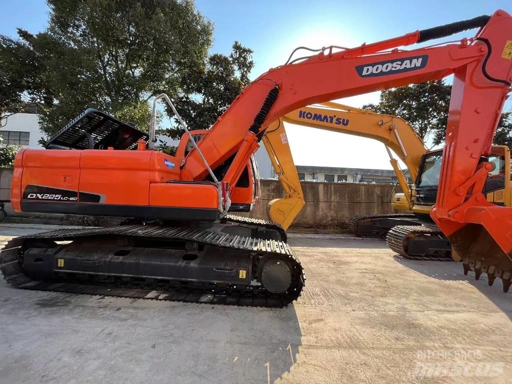 Doosan DX 225LC-9C 履帶式 挖土機/掘鑿機/挖掘機