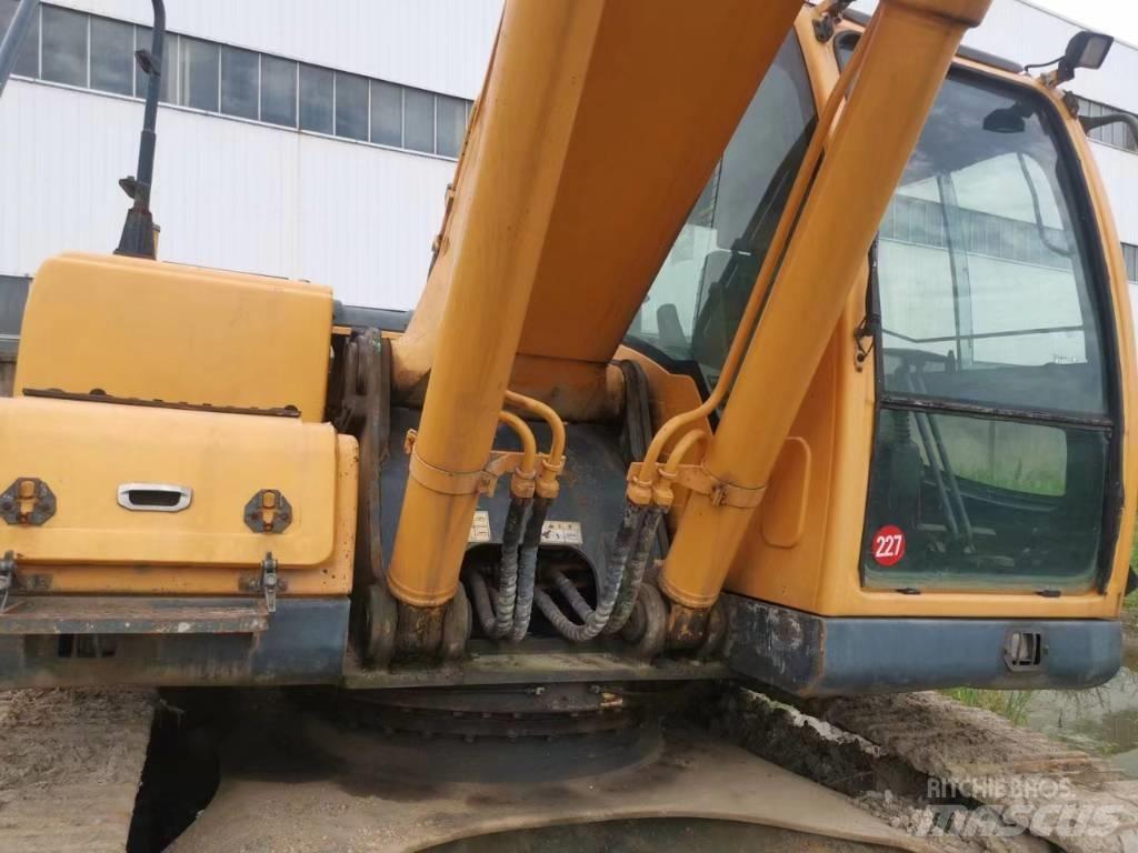 Hyundai 350L VS 履帶式 挖土機/掘鑿機/挖掘機