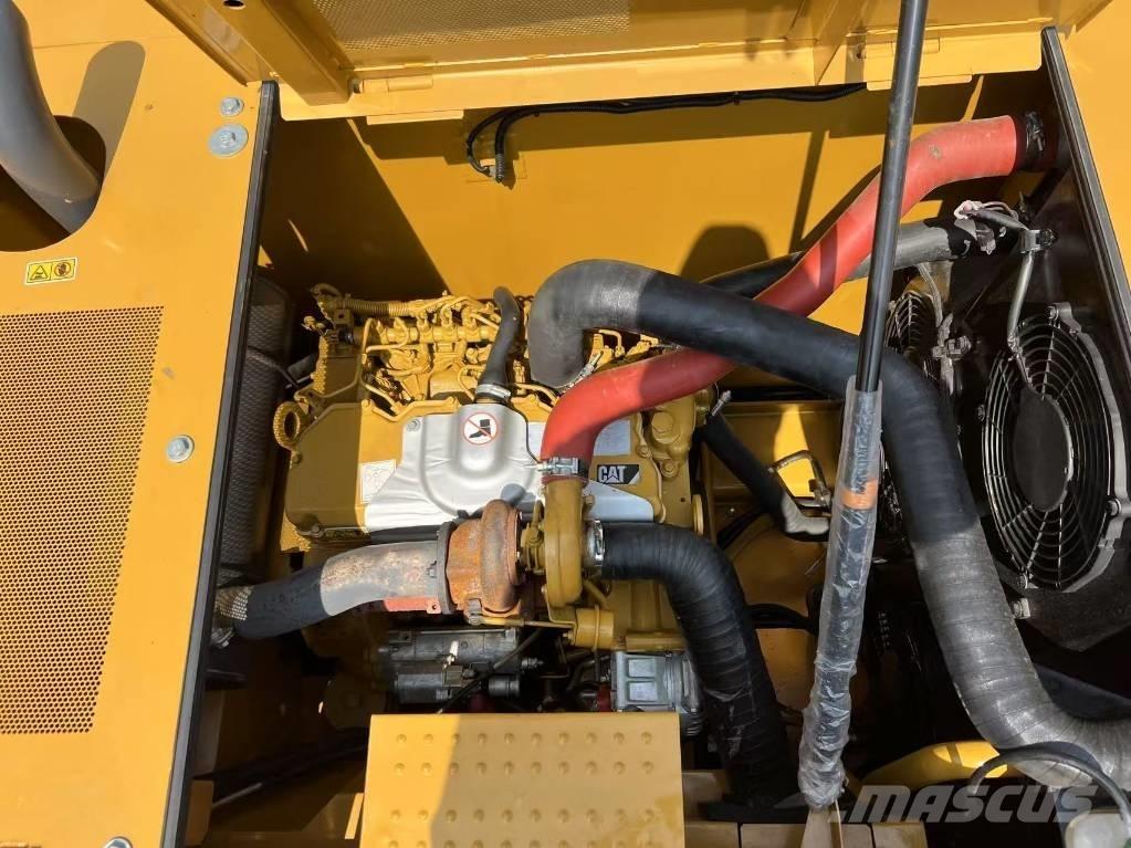 CAT 320 D GC 履帶式 挖土機/掘鑿機/挖掘機