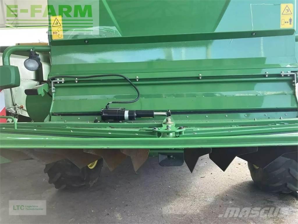John Deere t670 聯合收穫機