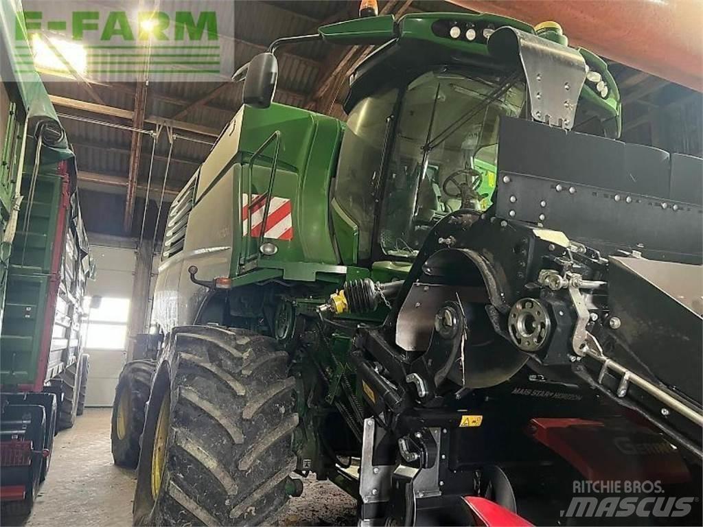 John Deere t670 聯合收穫機