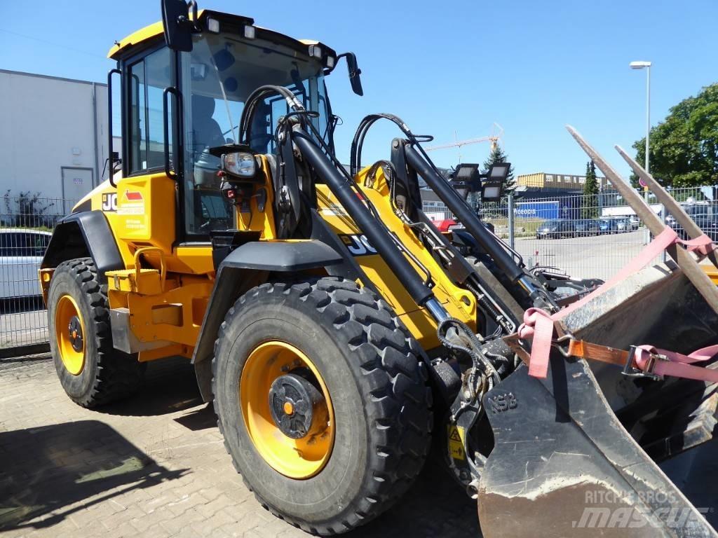JCB 417 HT 輪胎式裝載機