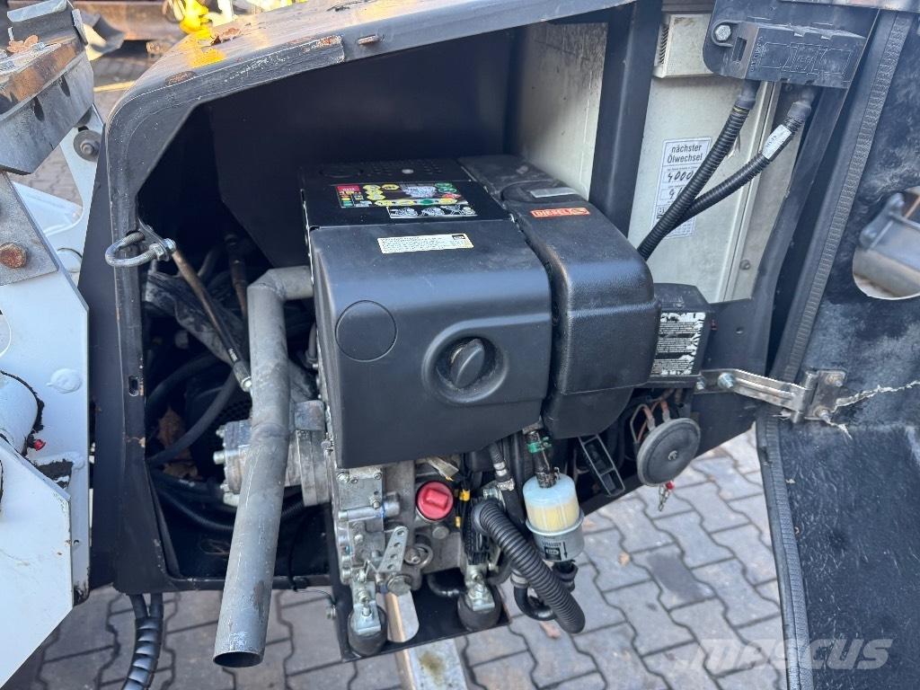 Dino 160 XT 拖車裝載高空作業平台