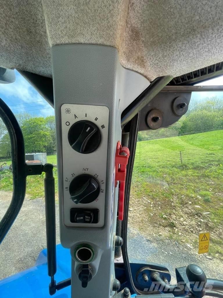 New Holland T 7.250 曳引機