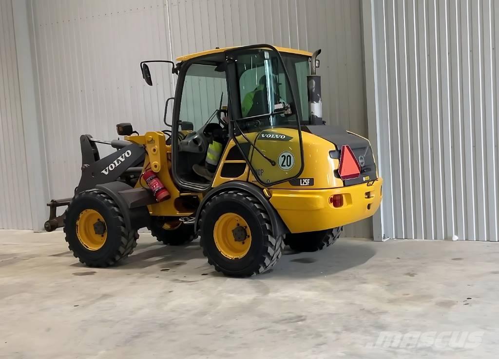 Volvo L 25 F 輪胎式裝載機