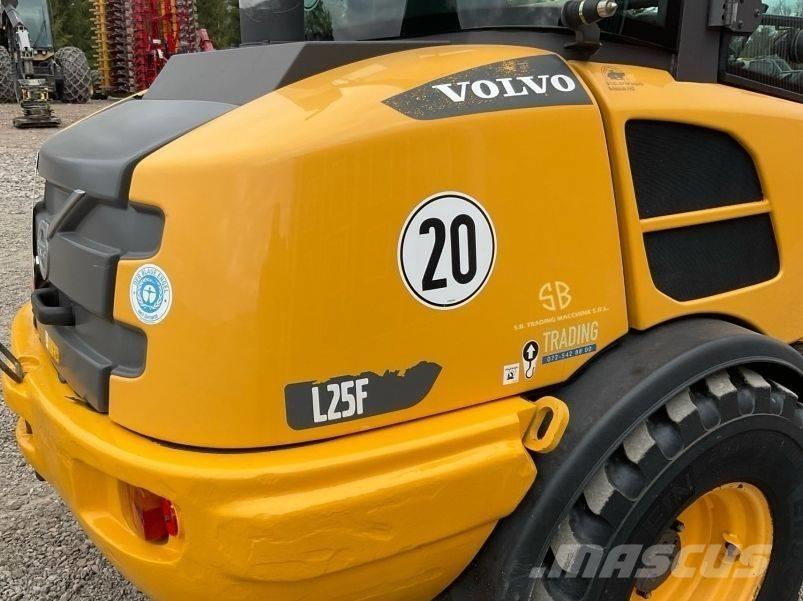 Volvo L 25 F 輪胎式裝載機