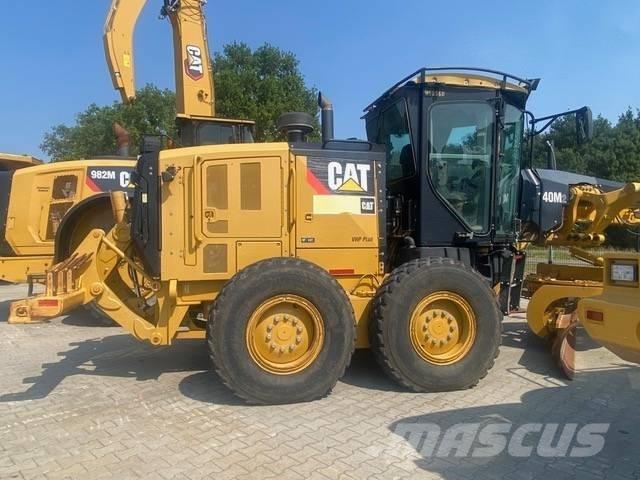 CAT 140M 平土機