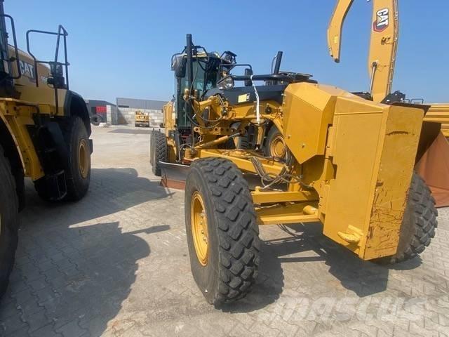 CAT 140M 平土機