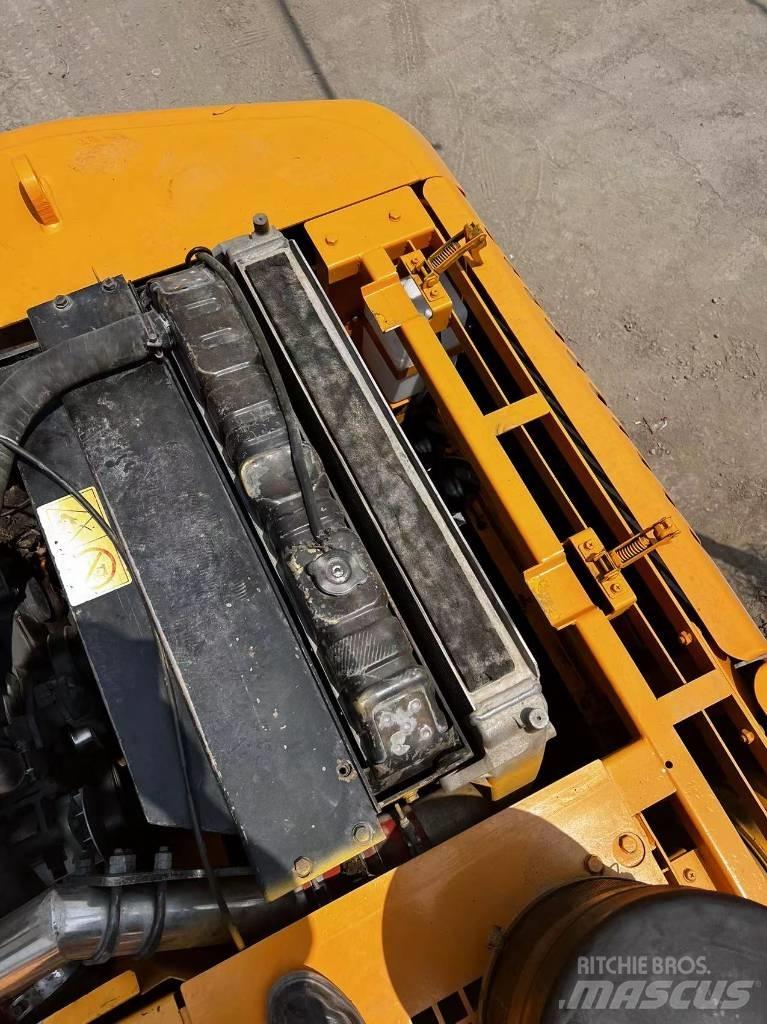 Hyundai 210W-7 旋轉式挖土機/掘鑿機/挖掘機