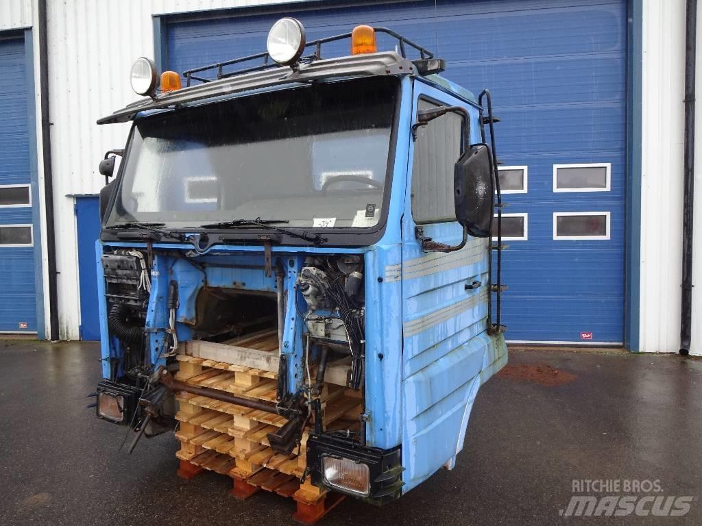 Scania Hytt CR13 駕駛室與內部