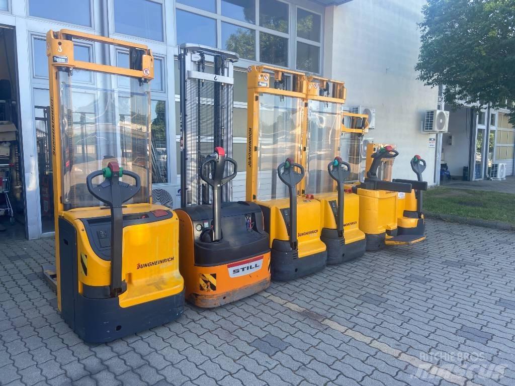 Jungheinrich EJC 110 自走式堆積機