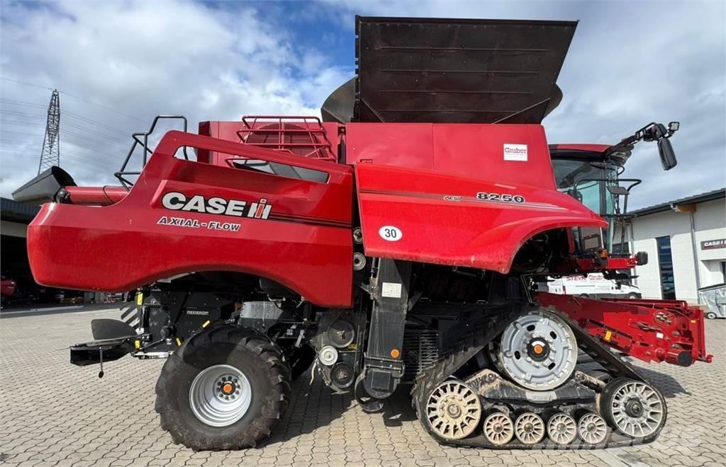 Case IH AF 8250 聯合收穫機