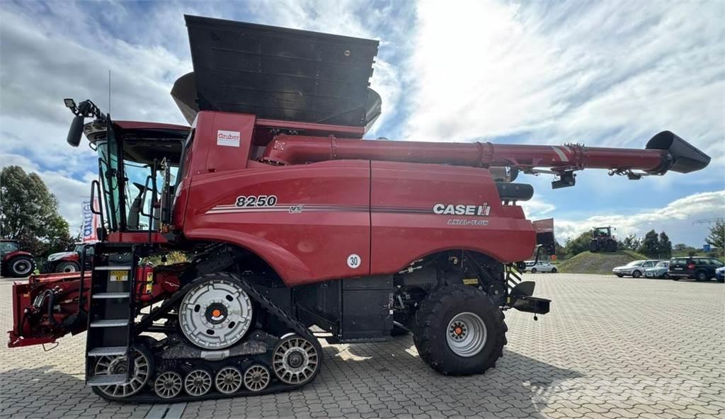 Case IH AF 8250 聯合收穫機