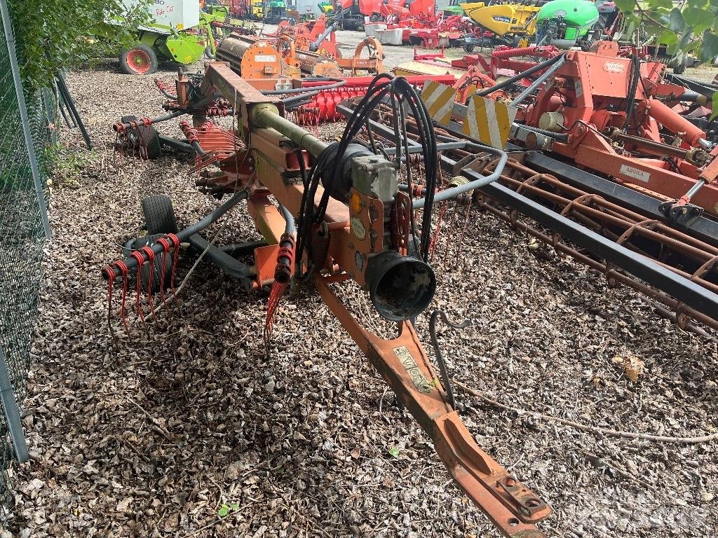 Kverneland ANDEX 653 耙與翻草機