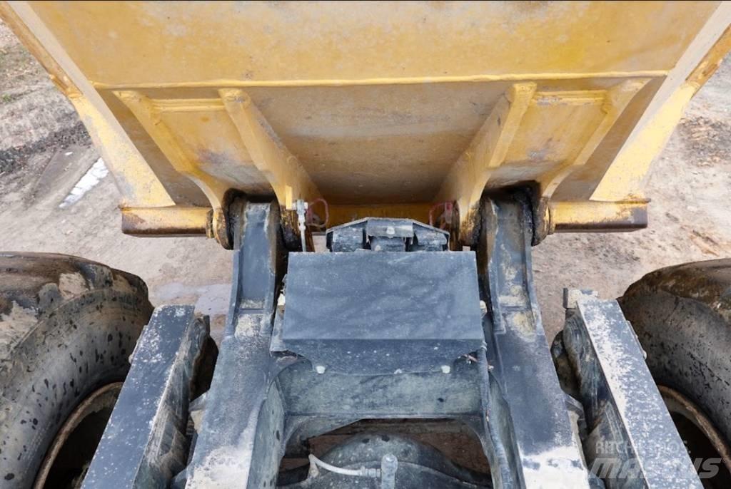 Komatsu HM300-5 鉸接式起吊車