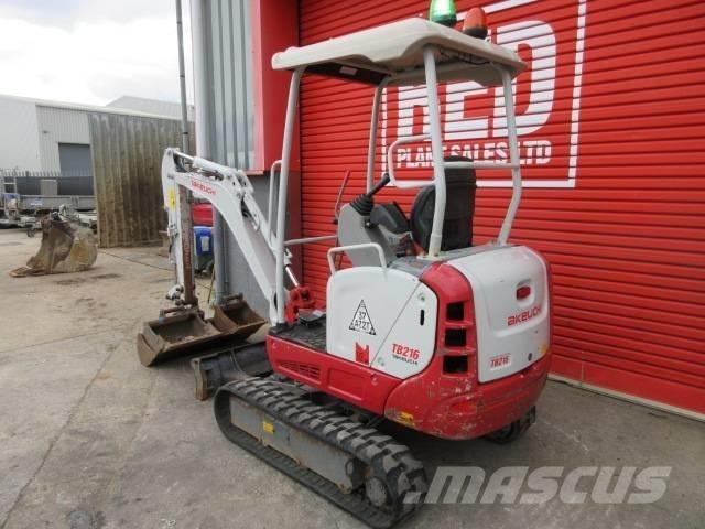 Takeuchi TB 216 小型挖土機/掘鑿機<7t(小型挖掘機)
