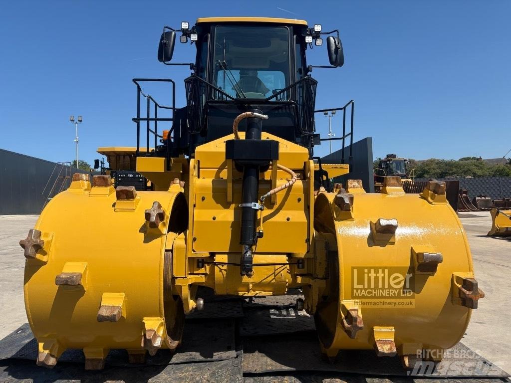 CAT 816 廢棄物壓實機