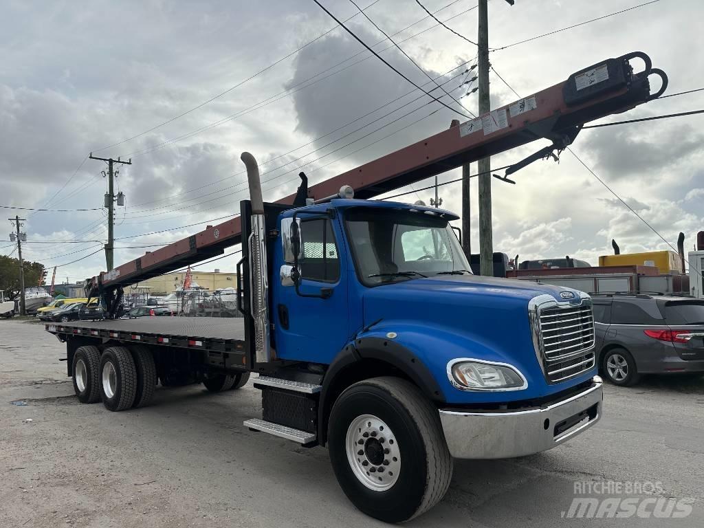 Freightliner M2 平板式/側卸式卡車