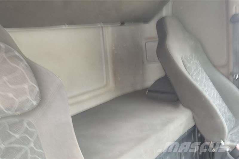 Daewoo KL3TX 其他貨車