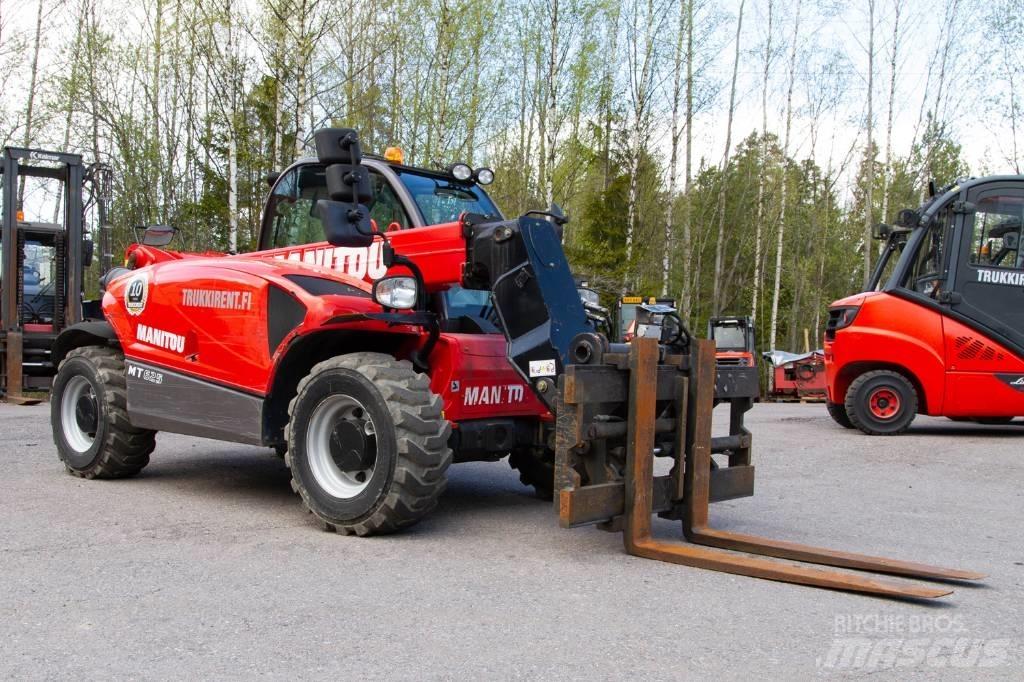 Manitou MT625 伸縮臂操作車