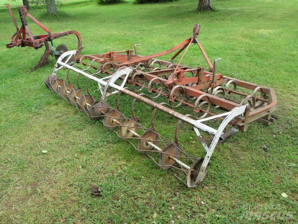 Massey Ferguson 590 曳引機