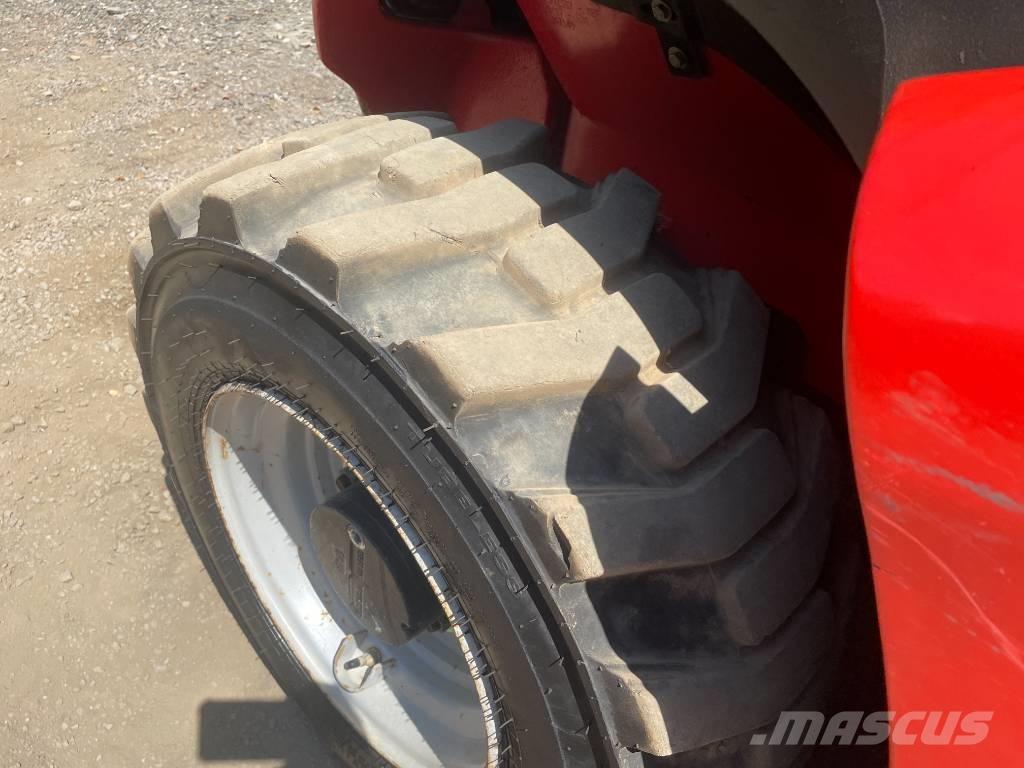 Manitou MT 420 H 伸縮臂操作車