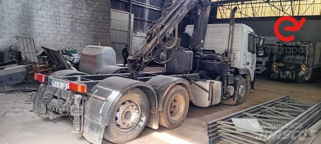 Volvo FM 9 260 貨箱式卡車