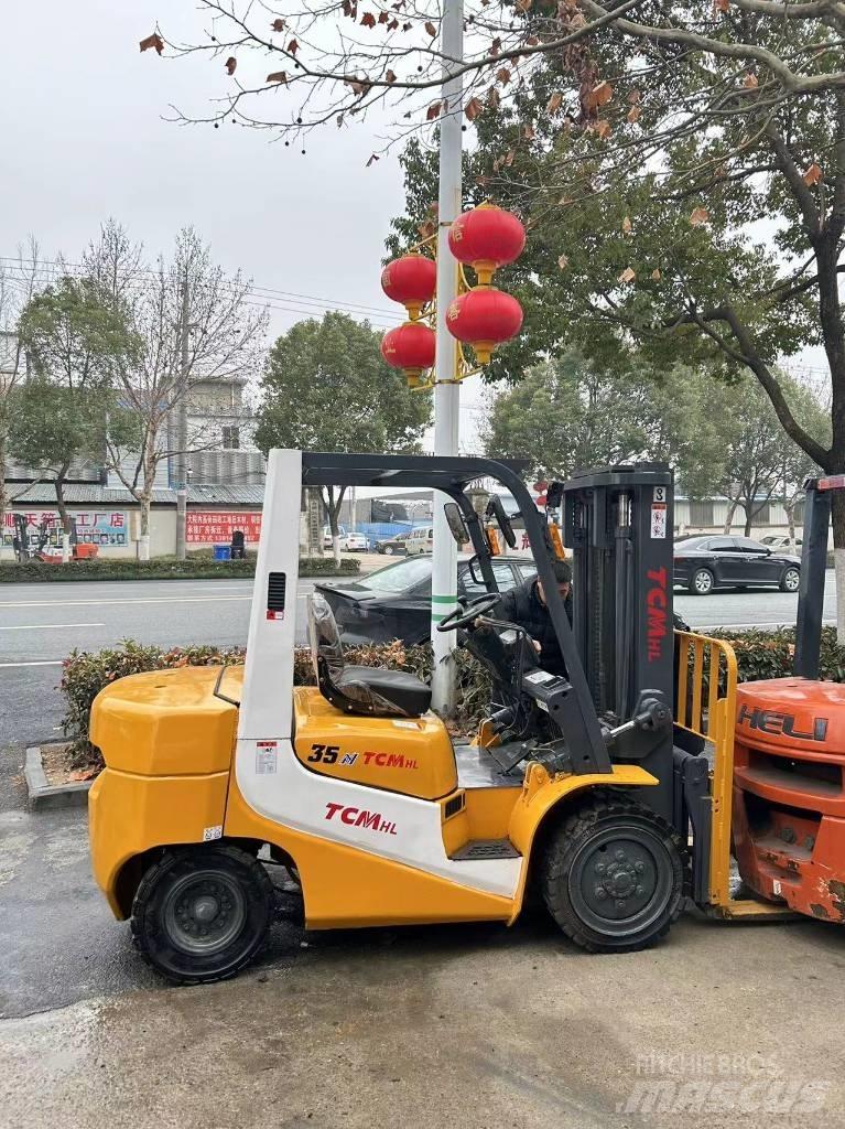 TCM 35 柴油卡車