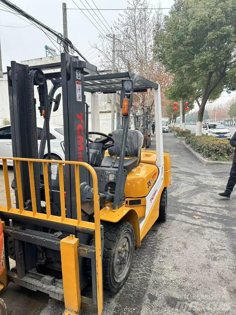 TCM 35 柴油卡車